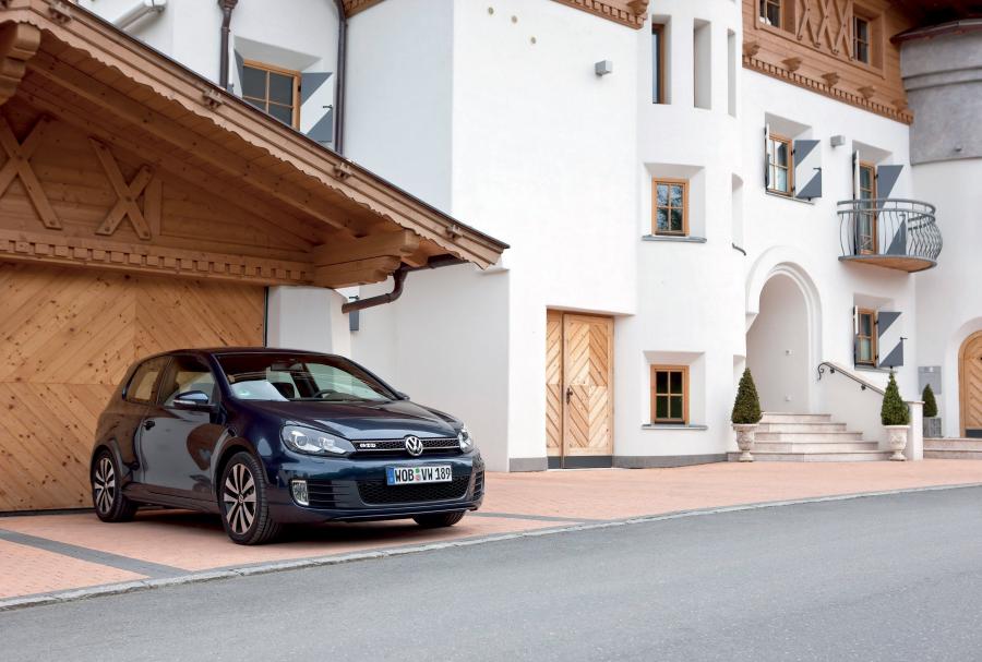  Volkswagen Golf GTD 2011 года  (фото 4 из 35)